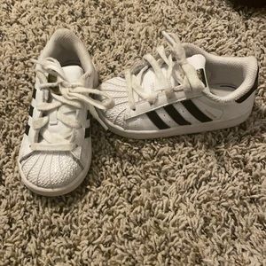 Toddler adidas superstar shoes size 8